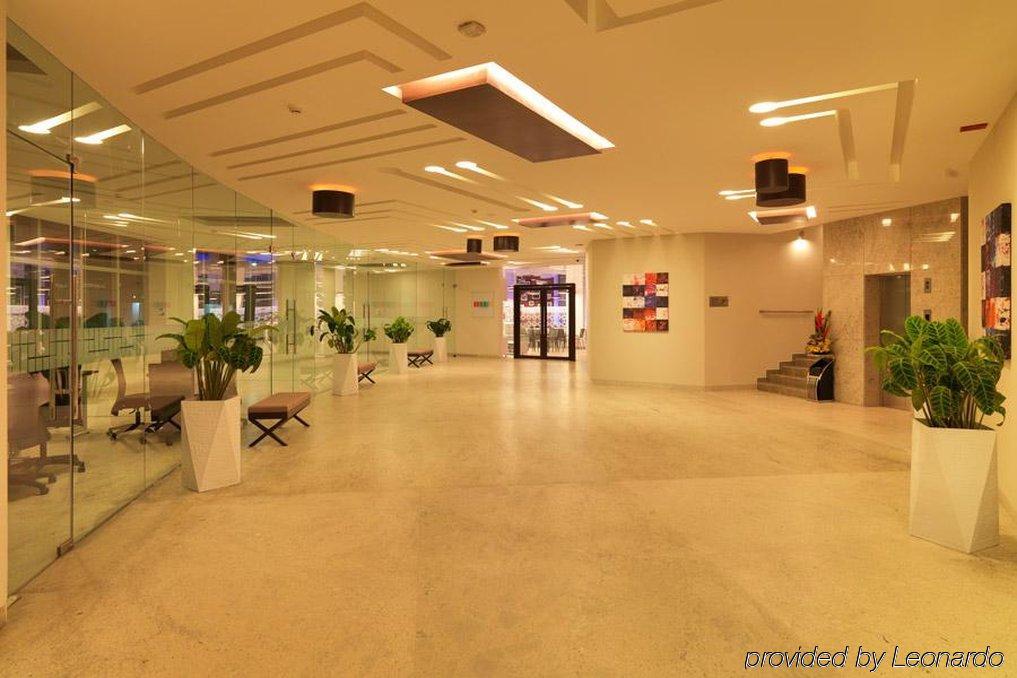 24 Tech Hotel Bangalore Bagian luar foto