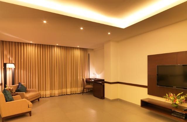 24 Tech Hotel Bangalore Bagian luar foto