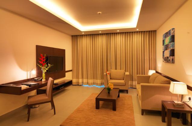 24 Tech Hotel Bangalore Bagian luar foto